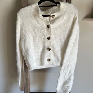 H&M White Cropped Fluffy Button-up Cardigan Sweater Size Large